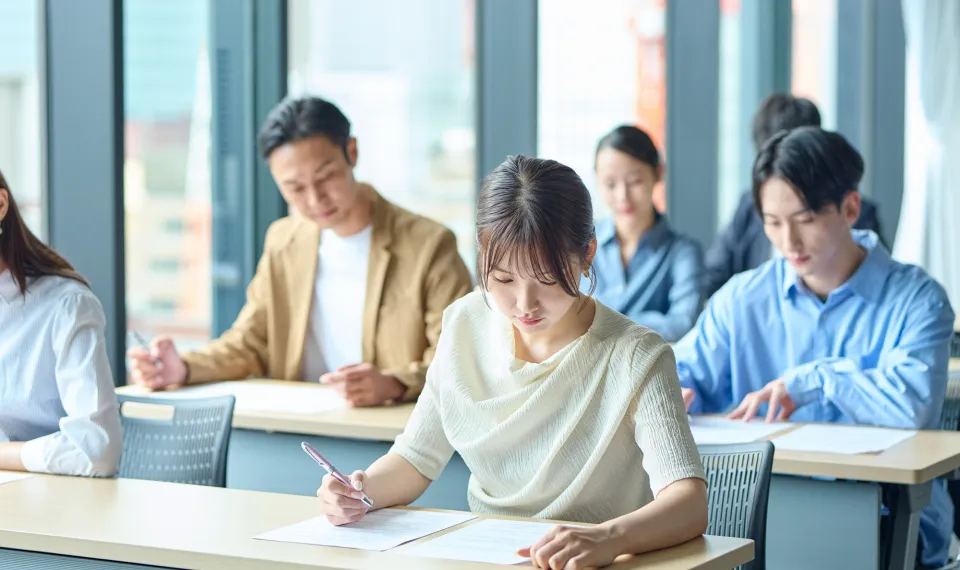 受験資格と試験の流れ