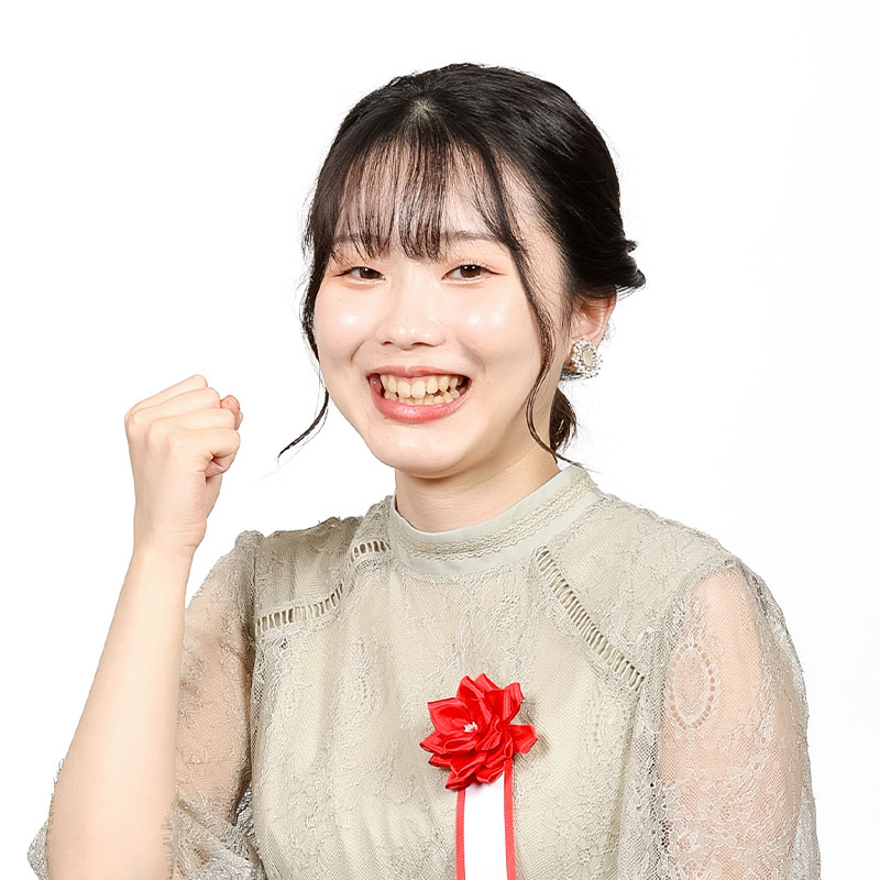 飯田理紗子さん