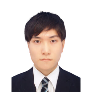 大学近くの自習ラウンジで、同じ目標を持つ仲間に囲まれ、自然と学習を継続できる環境が良かったです