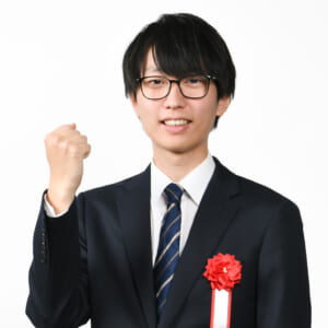 予約不要で使える自習室は想像以上に使い勝手が良く、集中できる席配置・電源で学習効率が上がりました